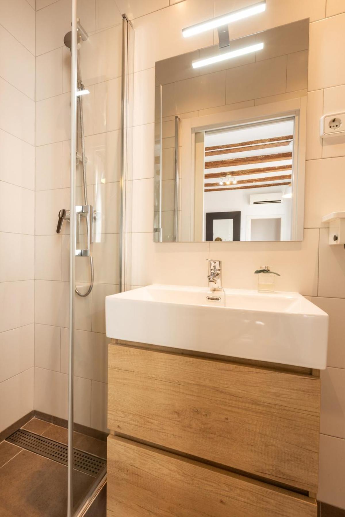 Almirall 42 Apartamento